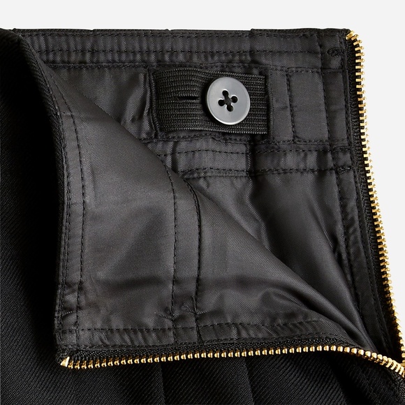 New CREWCUTS $55 Girls Size 6 Pleated Skirt in Twill - Black - Picture 2 of 4